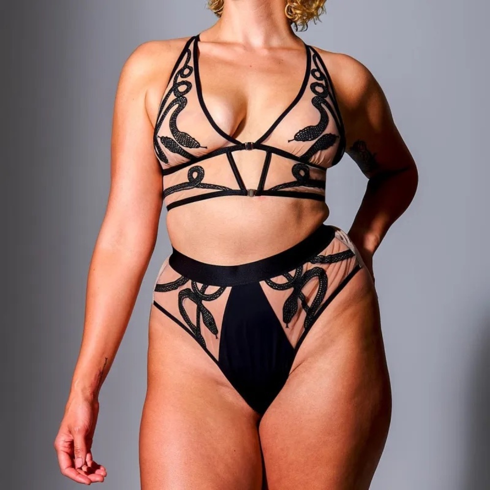 NWT Thistle & Spire Medusa Longline Bralette and Matching High Waisted Thong